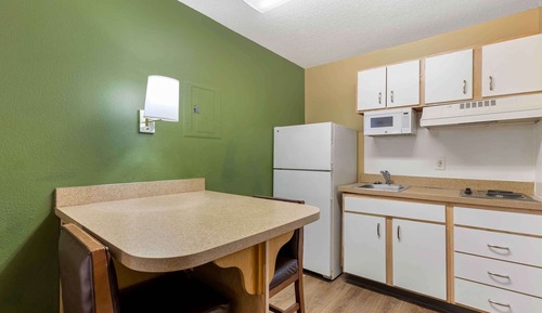 Deluxe Studio, 1 Queen Bed with Sofa bed, Non Smoking
