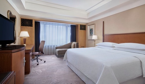 Deluxe Room, 1 King Bed