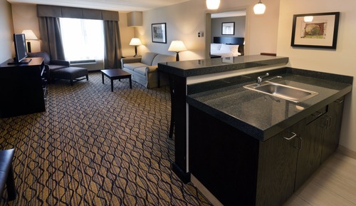 Suite, 2 Queen Beds, Accessible (Communications, Mobility)