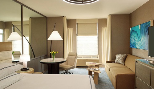 Junior Suite, 1 King Bed (F1)