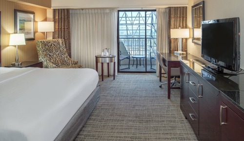 Premium Room, 1 King Bed, Balcony (Interior Balcony)