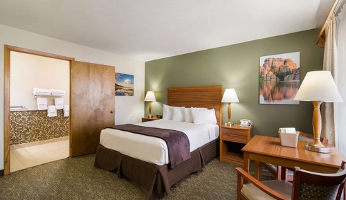 Standard Room, 1 Queen Bed, Non Smoking