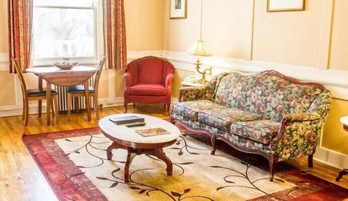 Executive Suite
