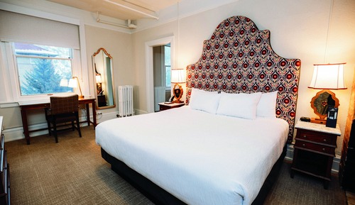 Premier Parlor Suite King