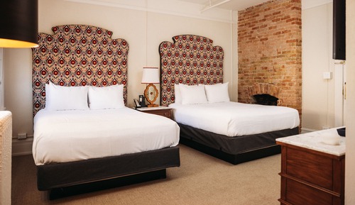 Double Queen Junior Suite