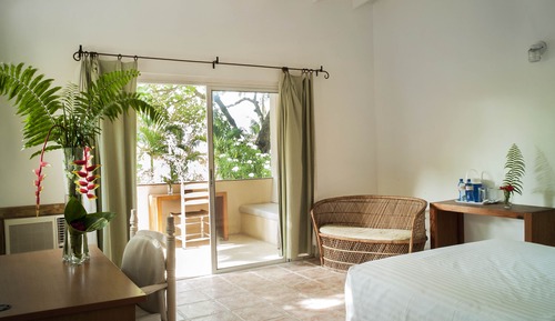 Classic Room, 1 Queen Bed, Non Smoking, Ocean View