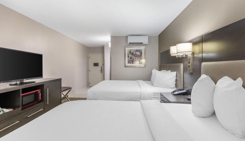 Standard Room, 2 Queen Beds, Non Smoking, Refrigerator & Microwave (Larger Room;with Sofabed)