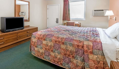 Standard Room, 1 Queen Bed, Non Smoking