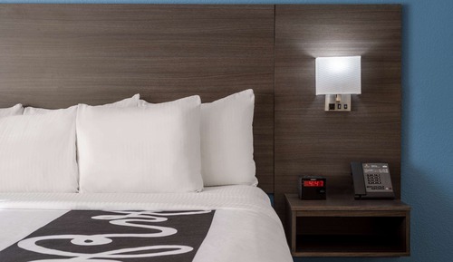 Room, 1 King Bed, Non Smoking