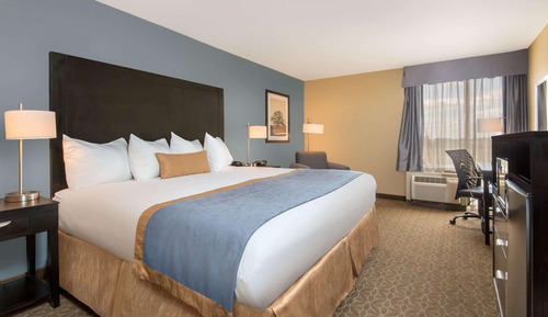 Room, 1 King Bed, Accessible, Non Smoking (Hearing Impaired)