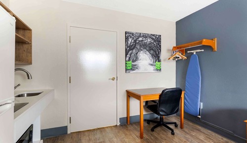 Studio, 1 King Bed, Accessible, Non Smoking