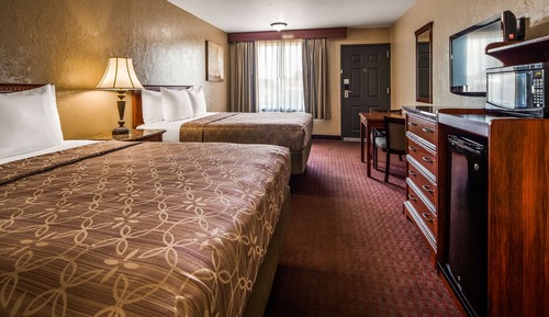 Standard Room, 2 Queen Beds, Non Smoking, Refrigerator & Microwave (Walk-in Shower)
