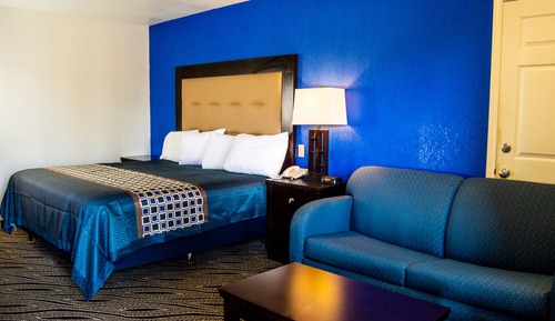 Standard Room, 1 King Bed