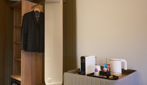 Executive Room, 1 Queen Bed with Sofa bed (Executive)