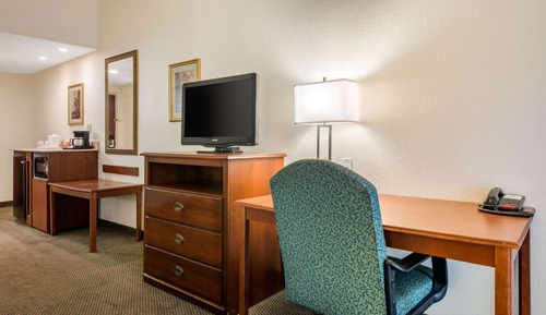 Standard Room, 1 King Bed, Non Smoking, Balcony