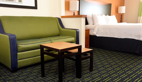 Studio Suite, 1 King Bed with Sofa bed, Non Smoking
