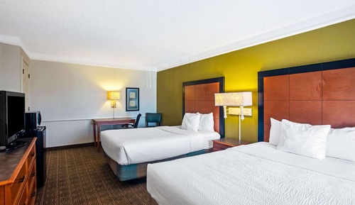 Room, 2 Double Beds, Smoking
