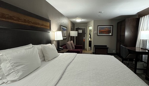 Suite, 1 King Bed, Non Smoking