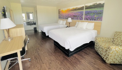 Deluxe Room, 2 Queen Beds, Non Smoking, Refrigerator & Microwave