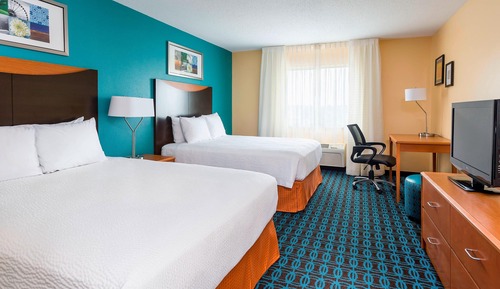 Room, 2 Queen Beds, Non Smoking (Mobility/Hearing Accessible, Tub)