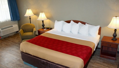 Deluxe Room, 1 King Bed