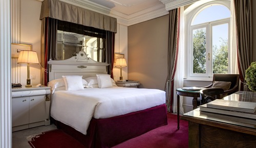 Deluxe Room, 1 Queen Bed