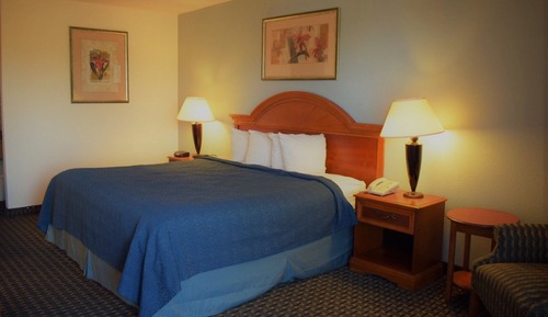 Standard Room, 1 King Bed, Non Smoking