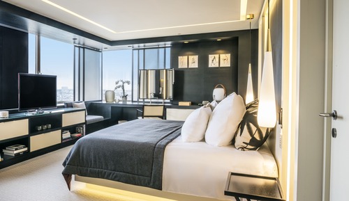 Splendour Suite (lounge access)