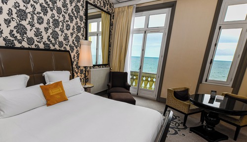 Deluxe Room, 1 Queen Bed, Balcony, Sea View