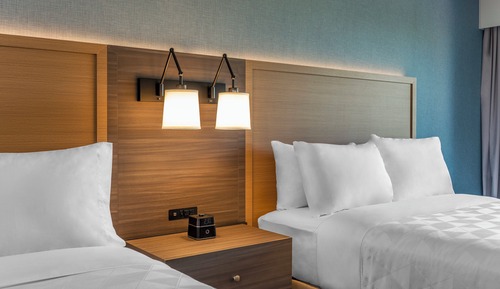 Standard Room, 2 Queen Beds, Ground Floor (Pet Friendly)