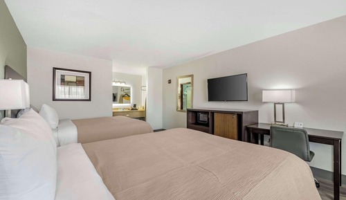 Standard Room, 2 Queen Beds, Non Smoking