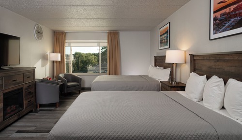 2 Queen Beds Standard - Accessible - 3rd and 4th Floor
