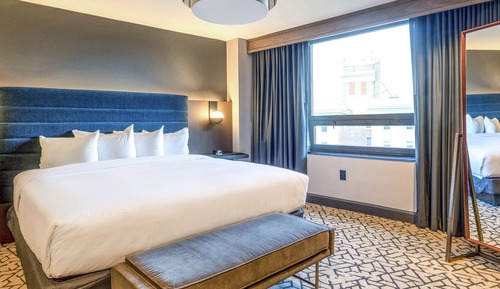 Junior Suite, 1 King Bed