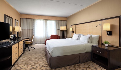 Deluxe Room, 1 King Bed, Balcony (The King Balcony)