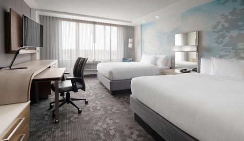 Room, 2 Queen Beds (Mobility Accessible, Transfer Shower)