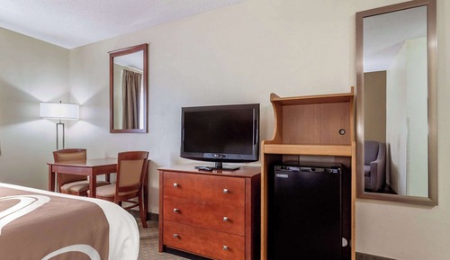 Standard Room, 1 Queen Bed, Non Smoking