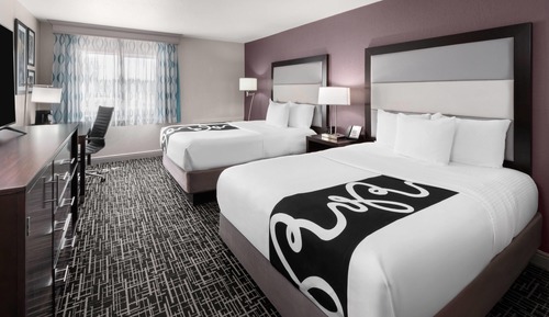 2 Queen Beds, Non Smoking, Refrigerator & Microwave