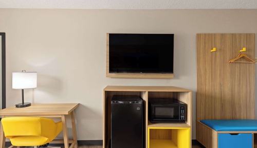 Business Room, 1 King Bed, Non Smoking