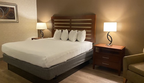 Standard Room, 1 King Bed