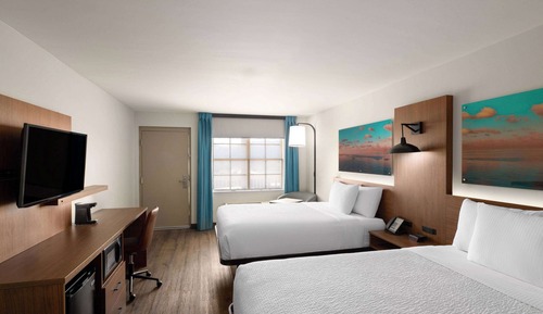 Room, 2 Queen Beds, Non Smoking