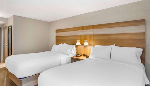 Standard Room, 2 Queen Beds, Non Smoking, Refrigerator & Microwave (Pet Friendly)