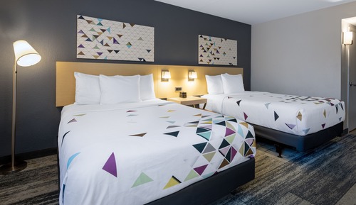 Room, 2 Queen Beds, Accessible, Non Smoking (Mobility/Hearing, Bathtub w/Grab Bars)