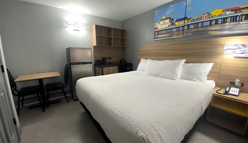 Suite, 1 King Bed, Non Smoking