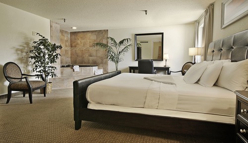 Suite, 1 King Bed, Non Smoking, Jetted Tub