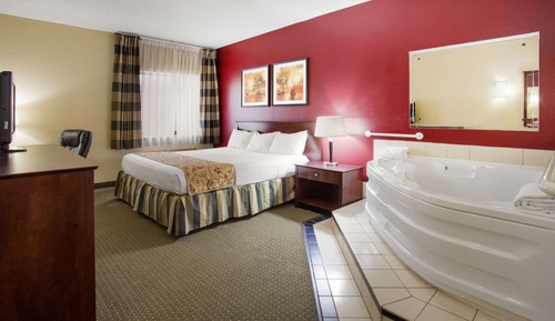 Suite, 1 King Bed, Non Smoking, Hot Tub