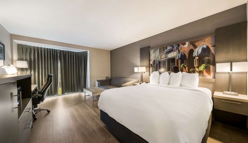 Standard Room, 1 Queen Bed with Sofa bed (with Sofabed)