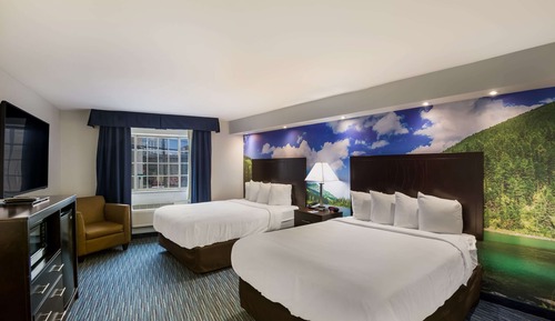 Standard Room, 2 Queen Beds, Non Smoking