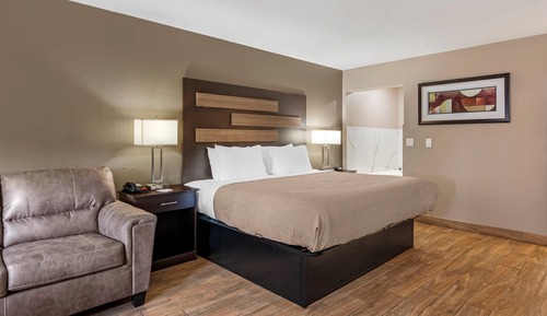 Suite, 1 King Bed, Accessible, Non Smoking
