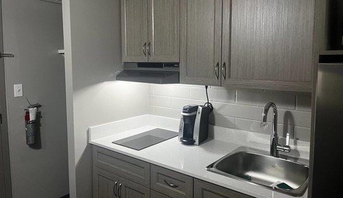 Suite, 1 Queen Bed, Non Smoking, Jetted Tub (Full Kitchen)