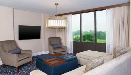 Suite, 1 King Bed with Sofa bed, Balcony